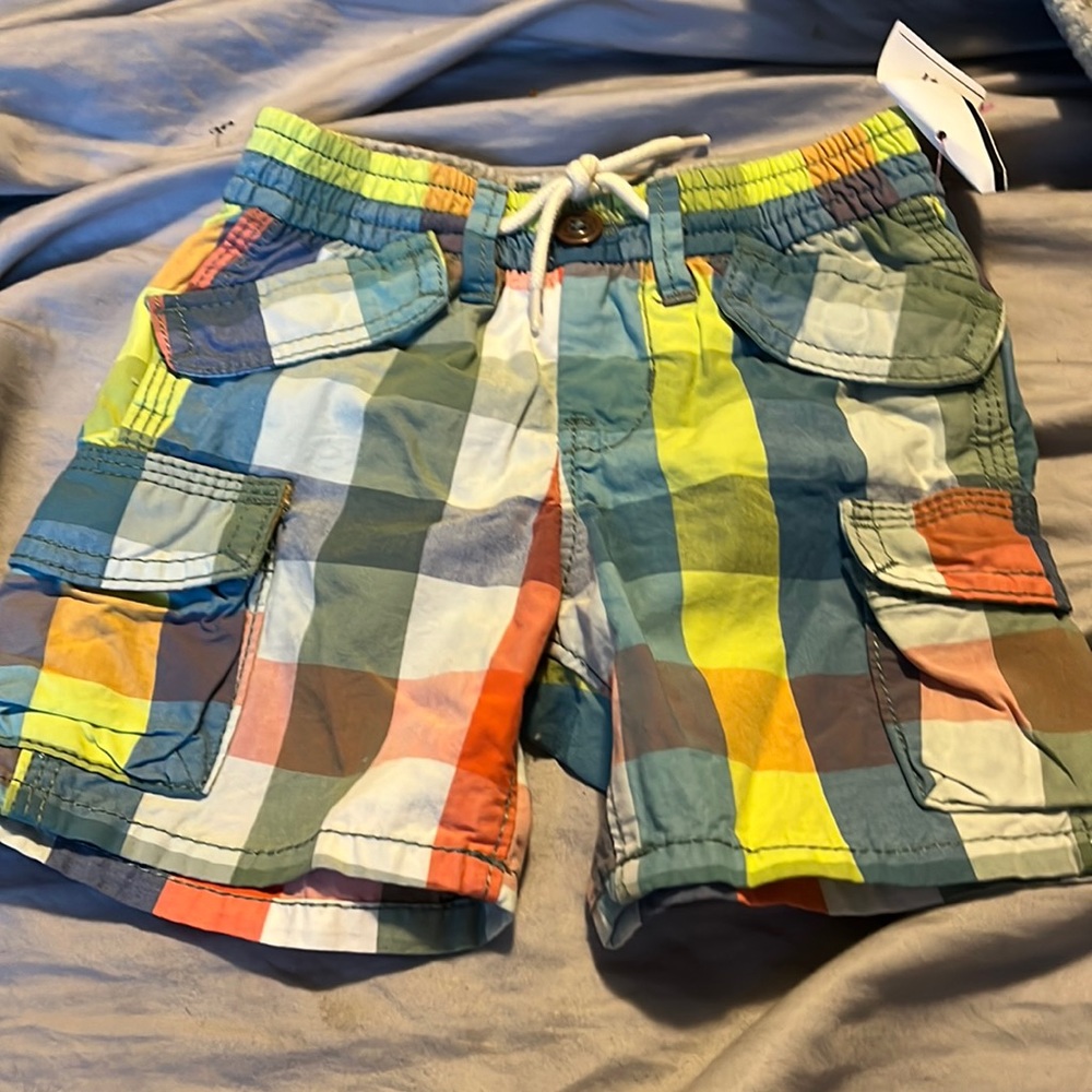 gap shorts